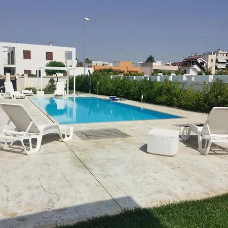Wonderful Apartments Near The Colosseum 4*