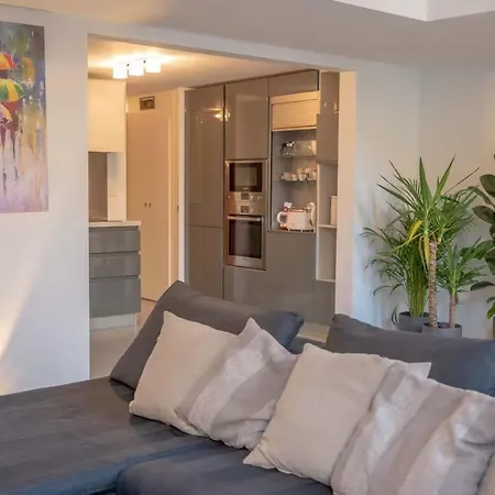 ゲストハウス Wonderful Apartments Near The Colosseum