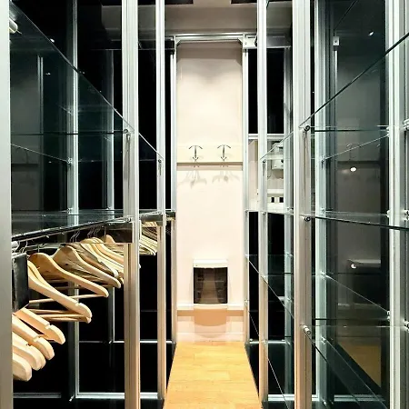Wonderful Apartments Near The Colosseum 4*