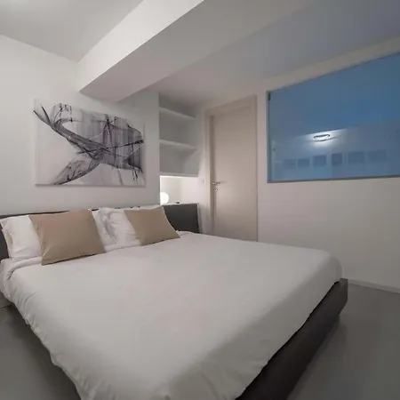 Wonderful Apartments Near The Colosseum ゲストハウス