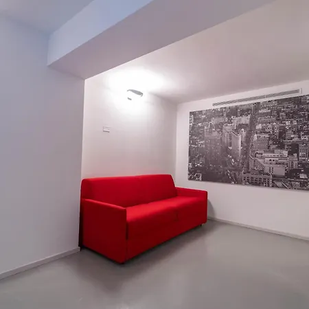 Wonderful Apartments Near The Colosseum