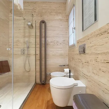 ゲストハウス Wonderful Apartments Near The Colosseum 4*