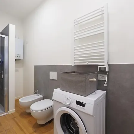 Wonderful Apartments Near The Colosseum ゲストハウス