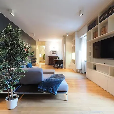 Wonderful Apartments Near The Colosseum ゲストハウス 4*