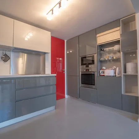 Wonderful Apartments Near The Colosseum ゲストハウス 4*