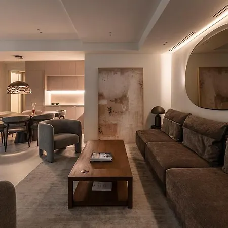 Wonderful Apartments Near The Colosseum ゲストハウス 4*
