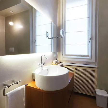 Wonderful Apartments Near The Colosseum ローマ