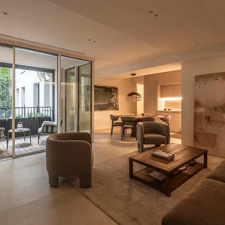 Wonderful Apartments Near The Colosseum ゲストハウス